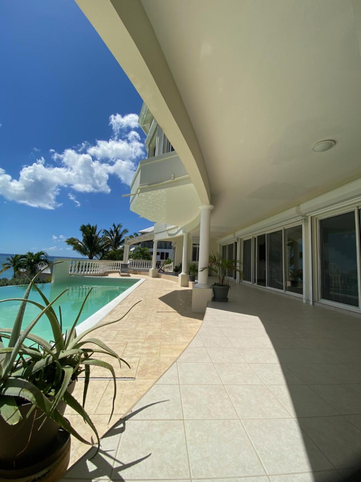 Grand Case Palace Exterior photo
